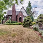 The Honey Bee Suite By Stay Local Nashville