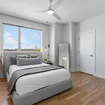 Private Rooftop With Garage Walk To Restaurants Shops And Coffee *