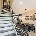 Holiday home Brand New Elegance Rooftop Views Of