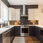 Brand New Elegance Rooftop Views Of Holiday home