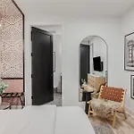 Apartment New 2 Luxe Penthouses With Balcony And Views *