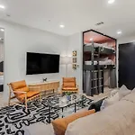 New 2 Luxe Penthouses With Balcony And Views Apartment *