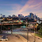 Apartment New Ph With Rooftop Lounge And Close To Broadway *
