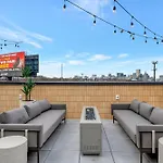New Ph With Rooftop Lounge And Close To Broadway