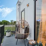 New Ph With Rooftop Lounge And Close To Broadway Apartment Nashville