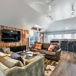Skyline With Penthouse & Rooftop Deck 6br By Maddox * Nashville
