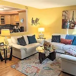 Holiday home The Place Between The Lakes 4 Bedrooms 4 Beds