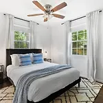 Cozy House In Trendy East With A Patio And Grill Holiday home Nashville