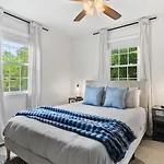 Cozy House In Trendy East With A Patio And Grill Holiday home Nashville