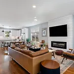 Holiday home Downtown Stunner
