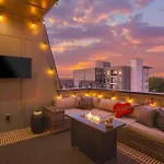 Luxury - Fire Table Balcony & Views Holiday home Nashville