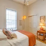Walk To Vanderbilt: Eclectic In Holiday home Nashville