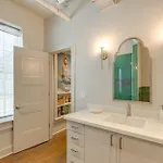 Walk To Vanderbilt: Eclectic In Nashville