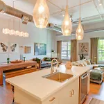 Walk To Vanderbilt: Eclectic In