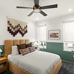 Earth At 8th & Argyle Elite Vacation Spot Holiday home