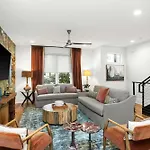 Holiday home Earth At 8th & Argyle Elite Vacation Spot