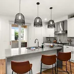 Holiday home Earth At 8th & Argyle Elite Vacation Spot *