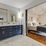 Private Home Rental-Sleeps 12-Cashville Charm