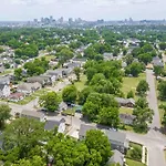 Private Home Rental-Sleeps 12-Cashville Charm