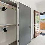 12 South Walk To Belmont With Deck And Patio Holiday home *