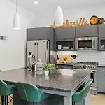 12 South Walk To Belmont With Deck And Patio Nashville