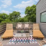 12 South Walk To Belmont With Deck And Patio Holiday home Nashville