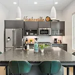 12 South Walk To Belmont With Deck And Patio Holiday home