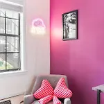 Pink Dreams - Walk To Live Music, Bars, Restaurants - Free Parking Holiday home Nashville