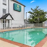 Quality Inn & Suites Nashville - Bellevue