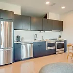Holiday home Stylish Riverfront Eve 305 - Free Parking Nashville