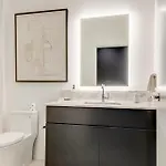 Stylish Riverfront Eve 305 - Free Parking Holiday home