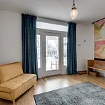 Chic 2 Bed 2 Bath, In 12 South Nashville