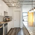 Bougie Squirrel Glam Pad * Nashville