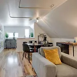 Bougie Squirrel Glam Pad Holiday home
