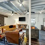 Bougie Squirrel Glam Pad Holiday home