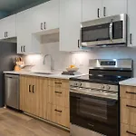 5 Boutique 1Br Suites In 12 South Sleeps 20