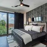 Downtown Views Glam Stations Close To Broadway *