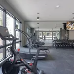 Twin Notes - Odyssey - 2 Units - Mins To Broadway