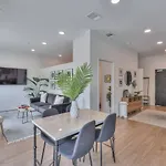 Amazing Downtown W Pool And Free Parking Apartment Nashville