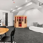 Holiday home Hill House | Walk To Gulch! Sauna, Hot Tub, Gym! Nashville