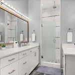 Holiday home Hill House | Walk To Gulch! Sauna, Hot Tub, Gym! Nashville
