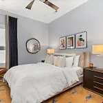 Holiday home Hill House | Walk To Gulch! Sauna, Hot Tub, Gym! *