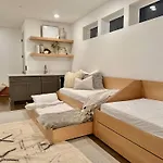 Holiday home Archer House | Hot Tub Rooftop | Downtown Luxury! *