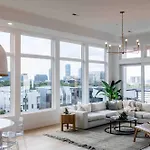 Archer House | Hot Tub Rooftop | Downtown Luxury! * Nashville