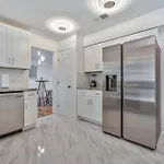 Holiday home Nest: Renovated Retreat Near Bna *