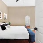 The Rosedale - Rooftop By Geodis Park Holiday home *
