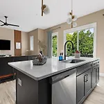 Holiday home The Rosedale - Rooftop By Geodis Park
