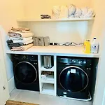 2Mi Downtown Hot Tub Balcony 4 King Beds