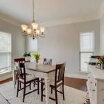 Cheerful In Hip Westmeade! Holiday home Nashville