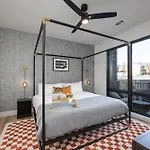 Records - 4 Units - Pool & Gym - Mins To Broadway